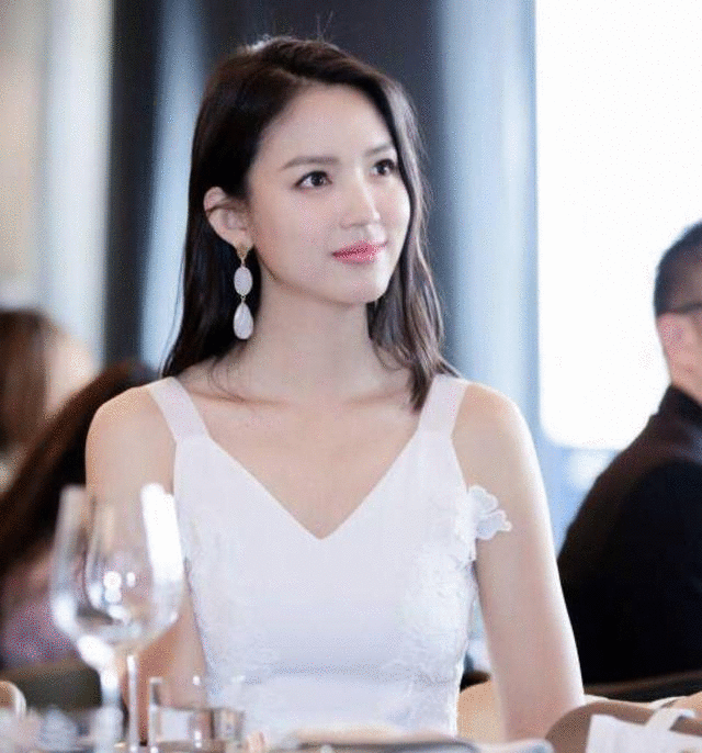 她被称“世界第一美女”, 真人美过李嘉欣, 拒嫁