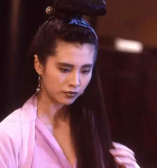 和林青霞同时闯香港的美女，赢过张曼玉，输给