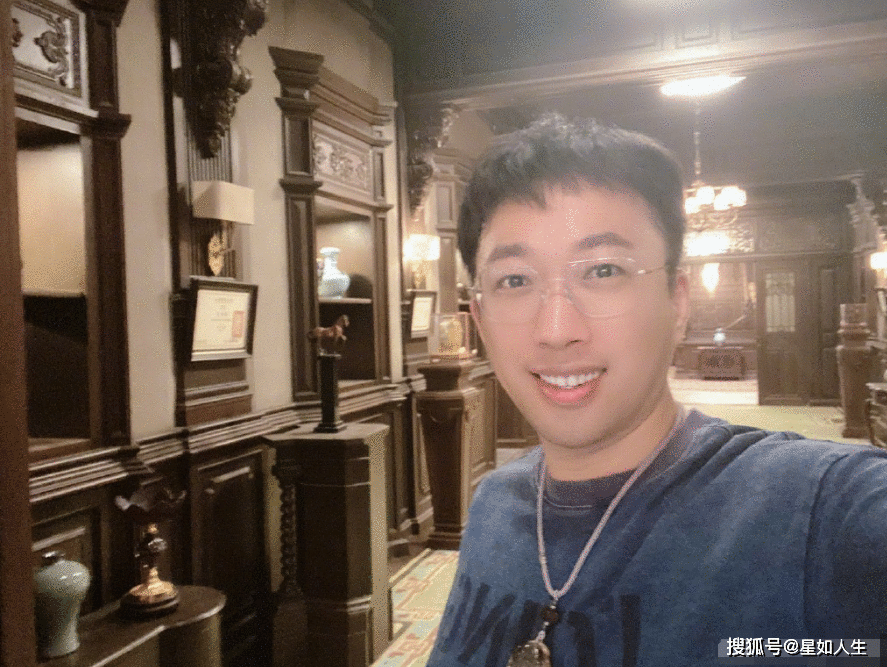 娱记曝Baby为接戏猛降片酬至六位数，于正还帮她