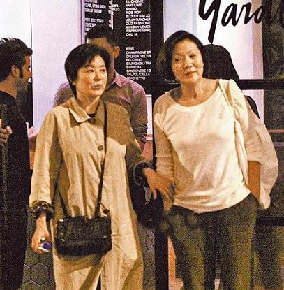 她14岁被影帝看上，19岁成天王嫂，和林青霞是闺