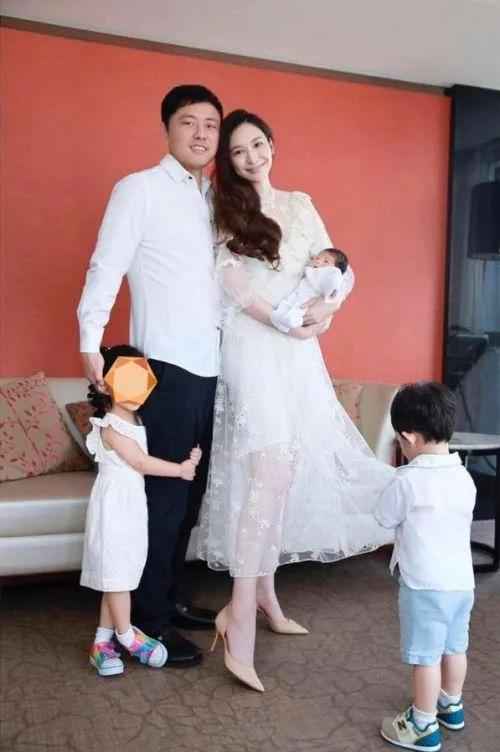 想要退圈结婚，她为富商男友生4胎，还花9亿讨婆
