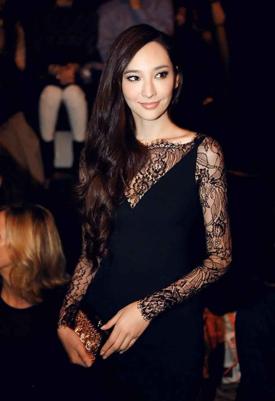 想要退圈结婚，她为富商男友生4胎，还花9亿讨婆