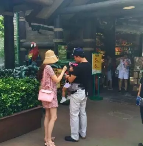 想要退圈结婚，她为富商男友生4胎，还花9亿讨婆