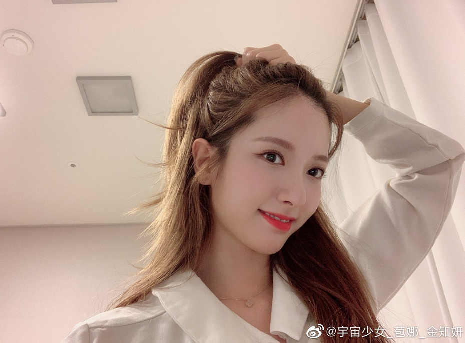够狠！苞娜跳舞时故意抓伤恩熙，细节图：手指