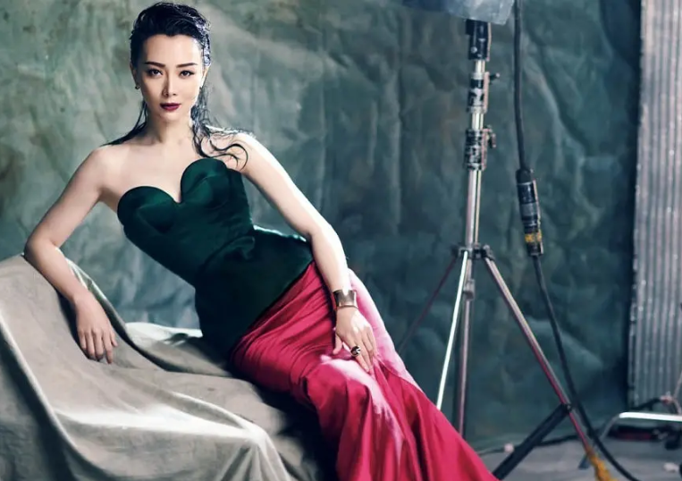 潘粤明新剧搭档“小章子怡”，讲成功女性婚恋