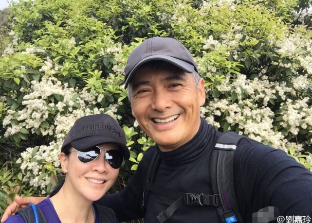 网友热议杨迪和周润发谁咖位更高，杨迪本人现