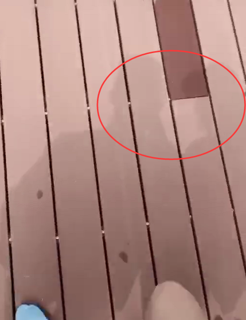 张馨予罕与老公合体秀恩爱，俩人情侣装跳舞超