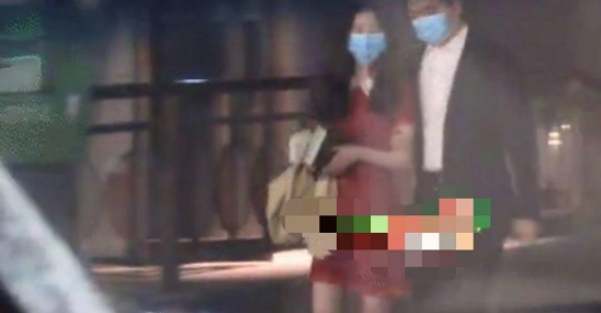 男女地位反转?章泽天剑桥进修结识新大佬,刘强东