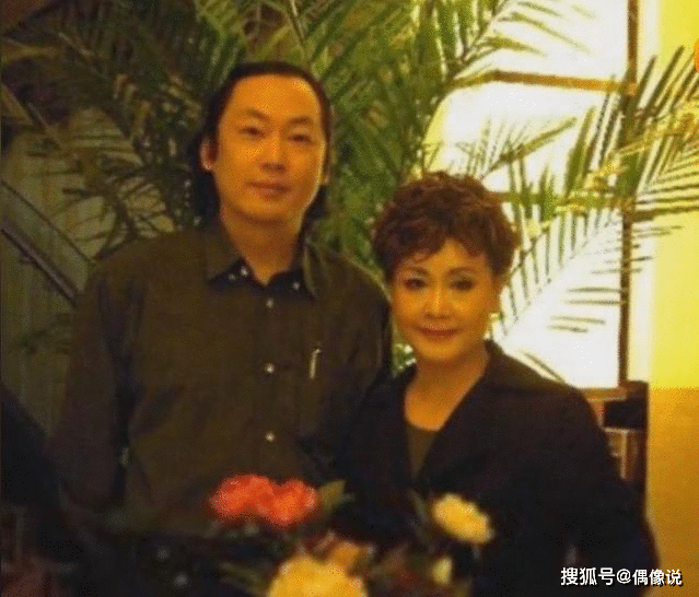 李谷一二婚丈夫去世！夫妻相伴几十年，给唯一