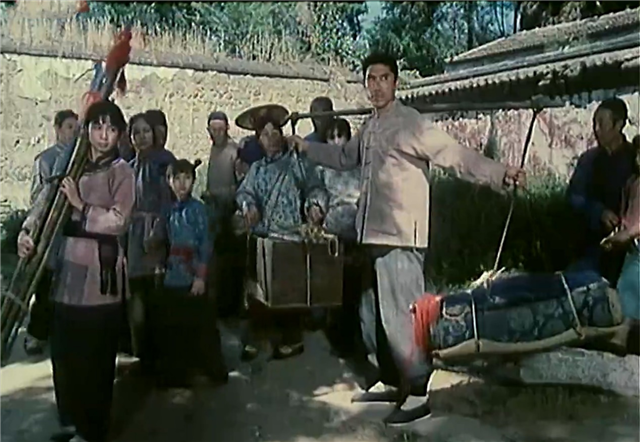 1983年，李连杰师叔一部功夫片：春晚打广告，央