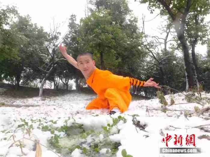 张成强。(受访者供图) 难倒跳高冠军的“蜻蜓点水”,真的是轻功吗?
