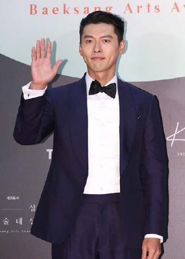 百想艺术大赏：孙艺珍金色长裙绝美，裴秀智、