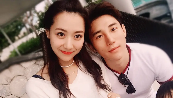 白冰自曝与丈夫离婚多年，离婚原因只字未提，