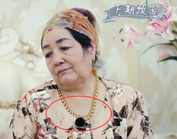 原麦迪娜才是真正“富家千金”！看到妈妈打扮