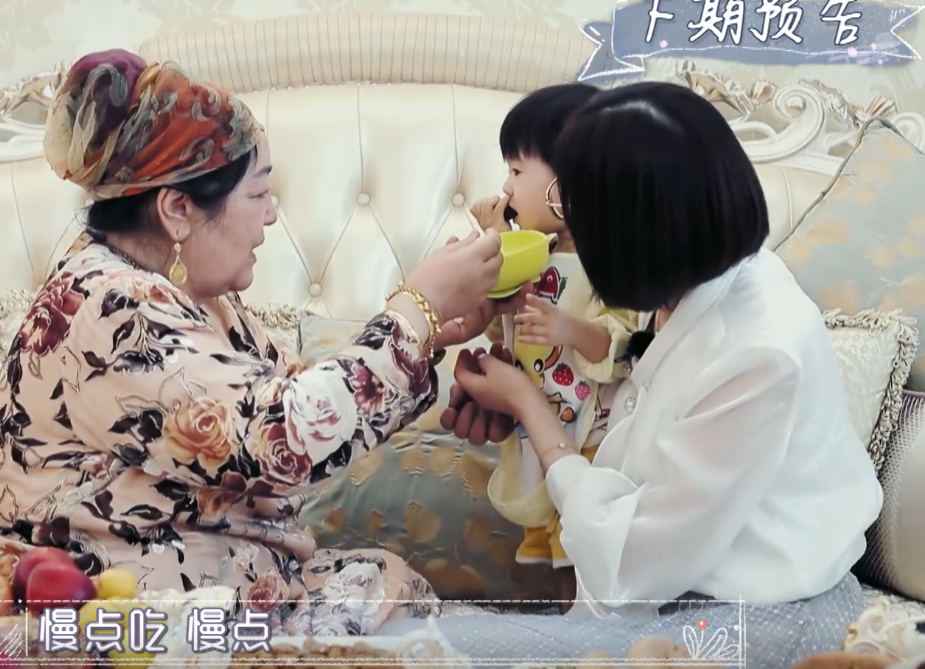 原麦迪娜才是真正“富家千金”！看到妈妈打扮