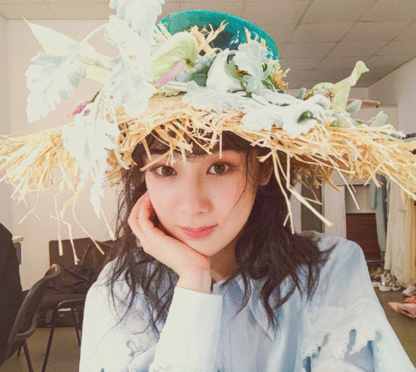 杨紫黑粉被法院开10万罚单,当事人辱骂杨紫,向