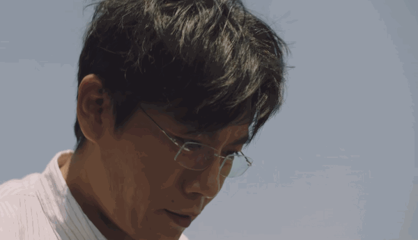 曾被骂不关心妻女，42岁秦昊凭演技翻身，53万片