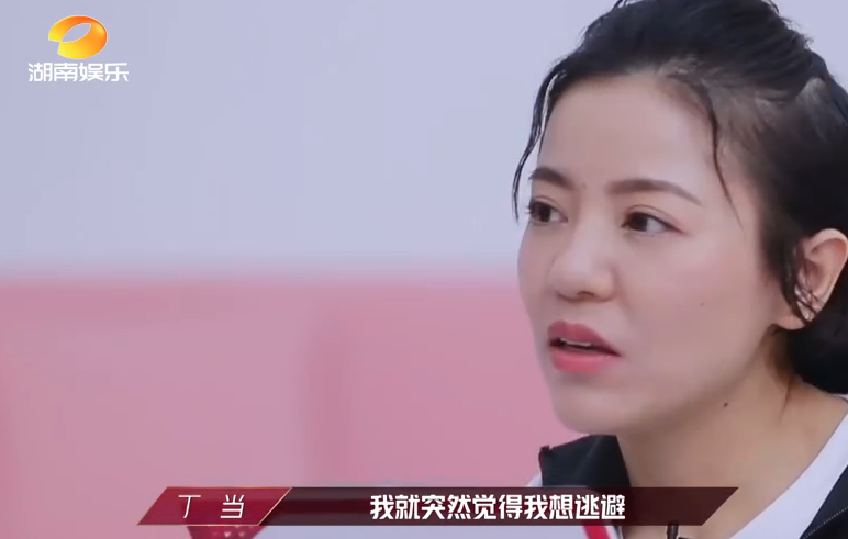 评委给出差评，黄圣依和张雨绮的反应截然不同