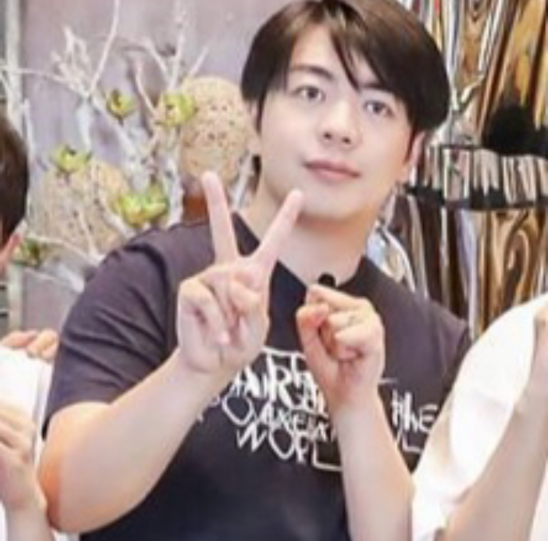 范丞丞p图太猛，沈腾瞬间年轻15岁，朗朗也成了