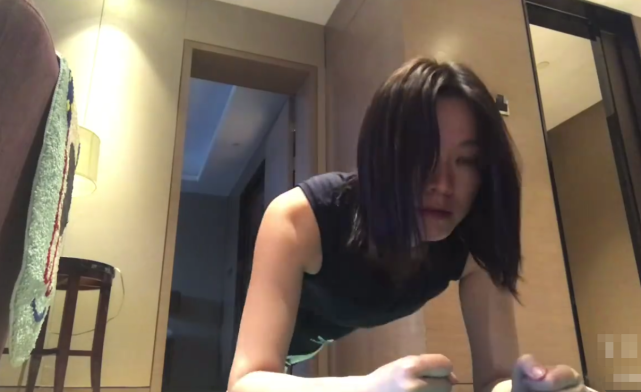 黄璐称于正和秦岚是小人，于正马上反击，嘲讽