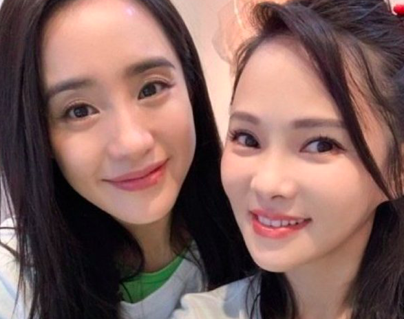 拉踩宁静后，伊能静又现骚操作，靠节目博热度