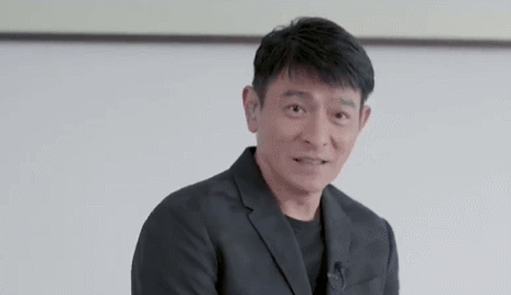 59岁华仔怕老？为什么帅是港片劳模刘德华一生无