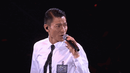 59岁华仔怕老？为什么帅是港片劳模刘德华一生无