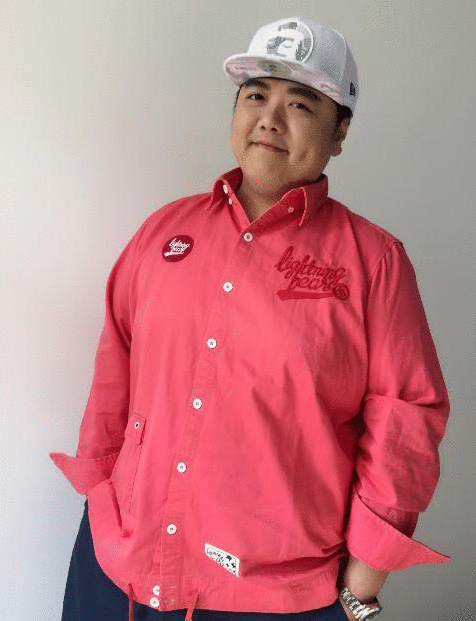 “如花”全家福曝光，妻子女儿美得不像话，重