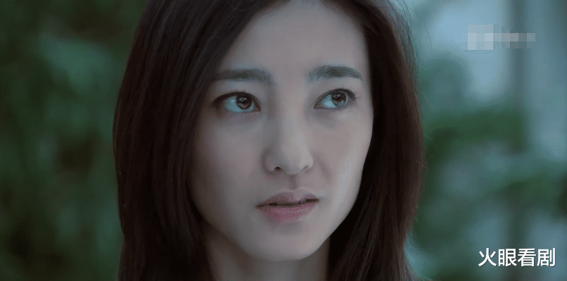 王丽坤为角色去精神病院体验三个月，杀青后不