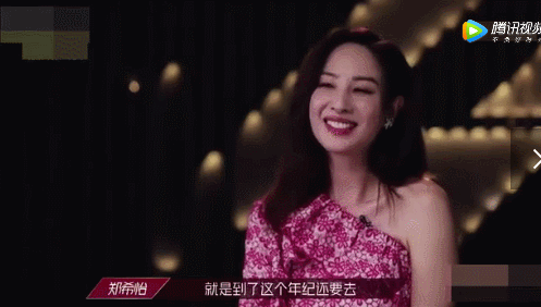 爆红后，被脱得只剩内裤，成了全香港的笑话，