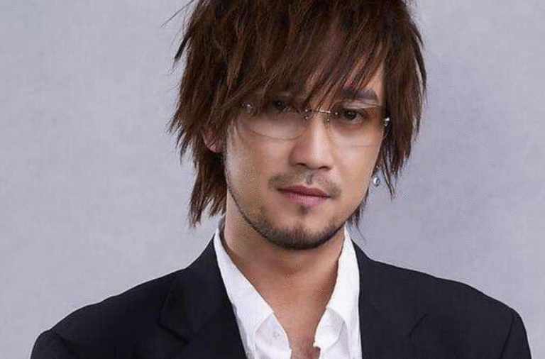 他本是小虎队第四位成员，巅峰时碾压苏有朋，