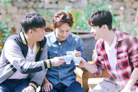 刘宪华离开《向往》是对的,如今节目走下坡路