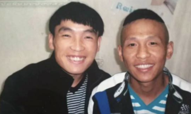 他是宋小宝的小舅子,被称为“赵本山最丑的弟