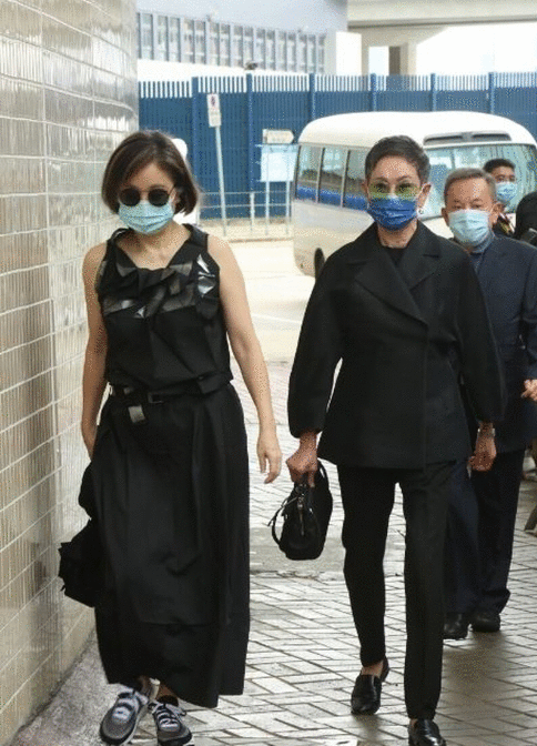 赌王出殡，林青霞现身灵堂拜别，刘德华花牌落