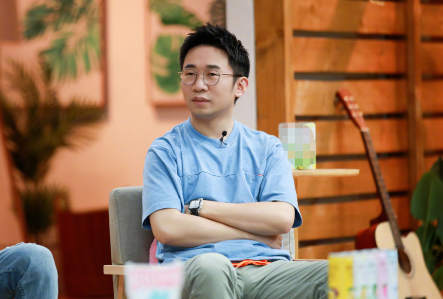 陈乔恩谈超甜异地恋，与男友日常连线一起做饭