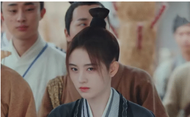 鞠婧祎、宋威龙新剧开播，全网热度第3，但滤镜