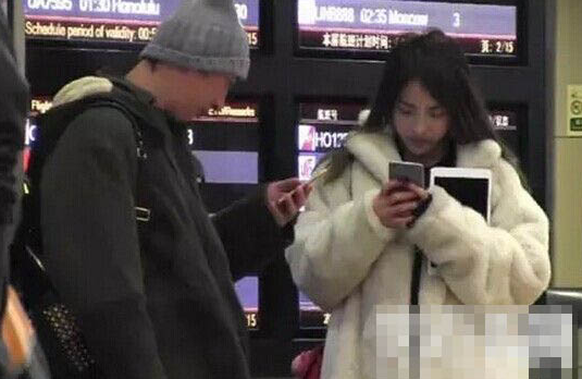 amy姐真实身份曝光，方媛宣云与她合影，王思聪