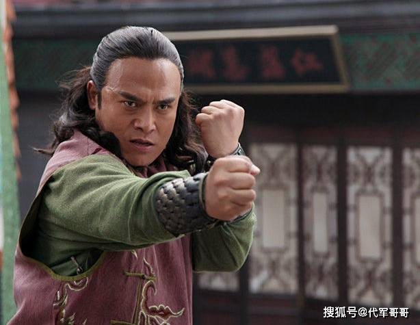 他演欧阳锋走红,出道25年零绯闻,如今49岁却选