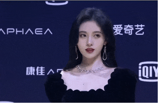 求求你了，不要再硬凹人设！