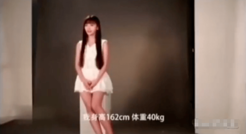 求求你了，不要再硬凹人设！