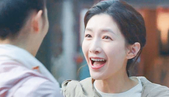 《三十而已》结局万万没想到：钟晓芹暴富、王