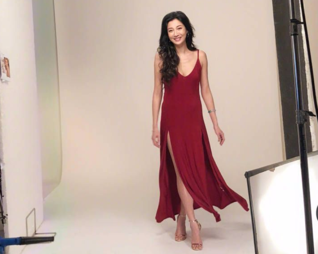 亲妈卖惨亲爹隐形，4000万安置费是泡影，真娱乐