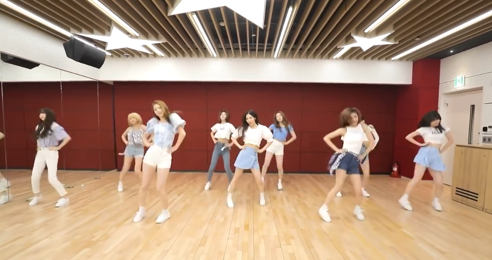 日本超人气韩国女团，TWICE稳居第一，第三名女团