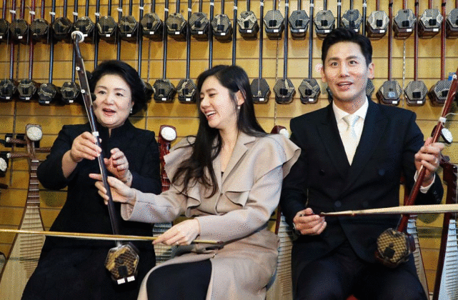 亲妈卖惨亲爹隐形,4000万安置费是泡影,真娱乐