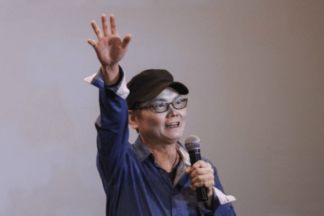 周星驰电影里的配角都可以换,唯独他不能换,