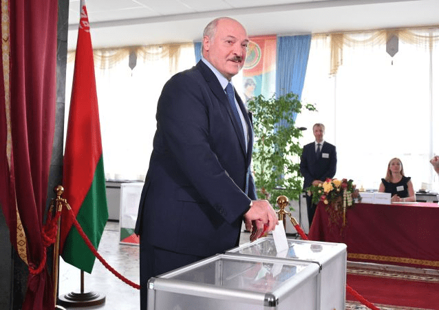 白俄罗斯大选结束卢卡申科连任 反对派不服上街