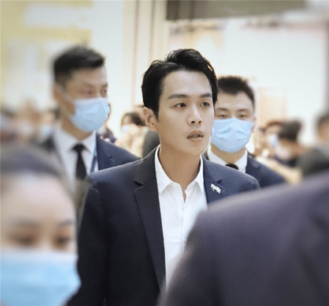 张若昀女儿小名曝光，还不想唐艺昕复出拍戏？