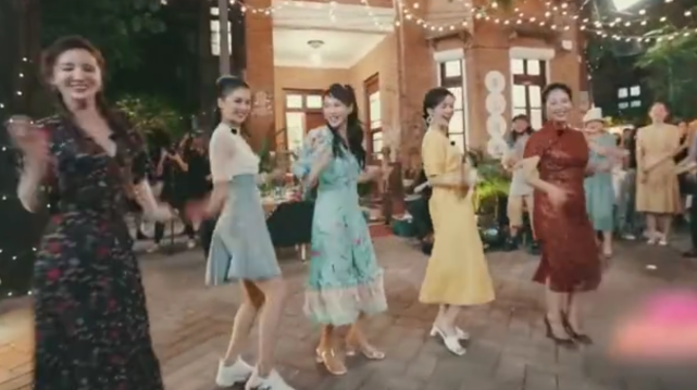 张萌回应“假哭”表情包:唱完后要一秒切换到