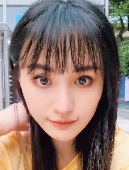 郑爽又出迷惑操作，售卖自拍教程69元一份，网友