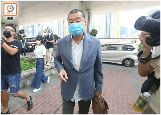 真猖狂！ “实搵人搞X你”……黎智英恐吓记者